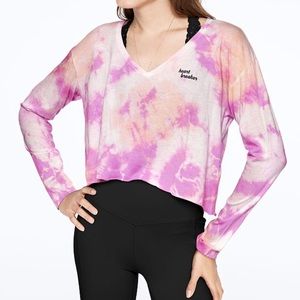NWT VS PINK Girlfriend Cropped LS Tee